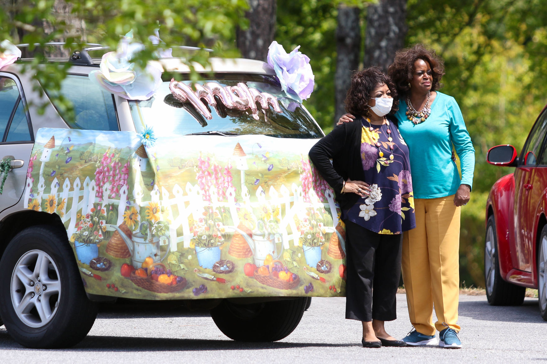 Car parade for Oak Park Nursing Home and Independent Living Community residents
